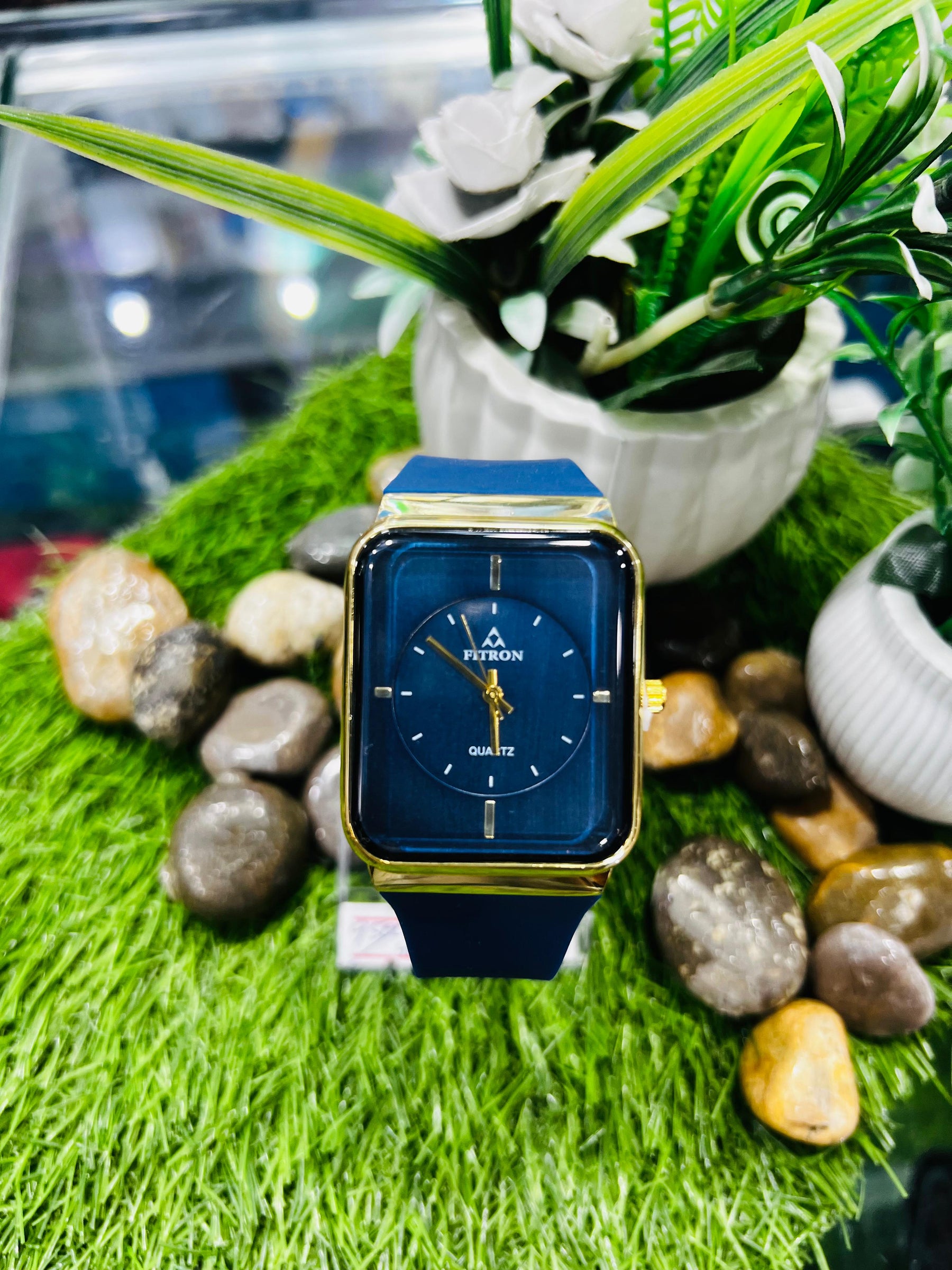 Elegant Fitron Quartz Watch✨